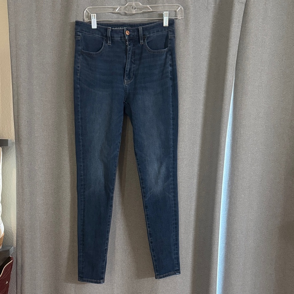 American Eagle dream stretch super high-rise skinny jeans- size 4